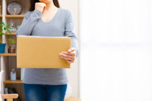 宅配・置き配・誤配・トラブルのイメージ